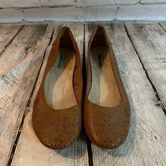 Baretraps Women’s Brown Flats with Memory Foam, Size 11, Pre-owned - Picture 1 of 8